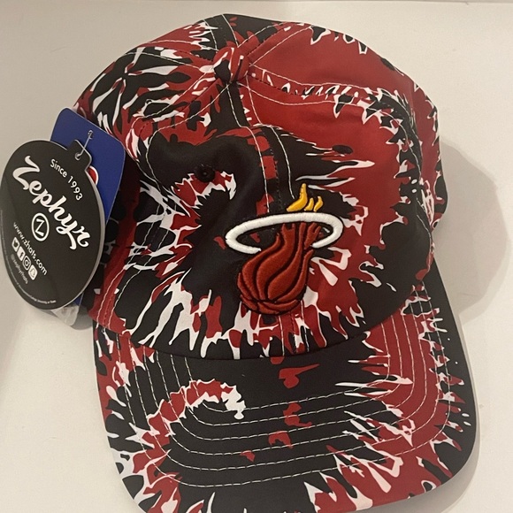 Zephyr Red and Black Patterned Cap - Picture 1 of 5